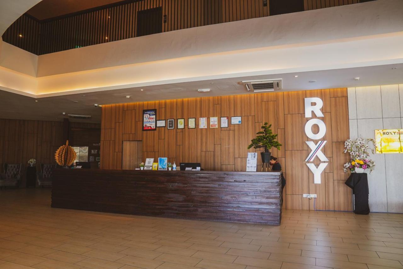 Roxy Hotel Serian Экстерьер фото