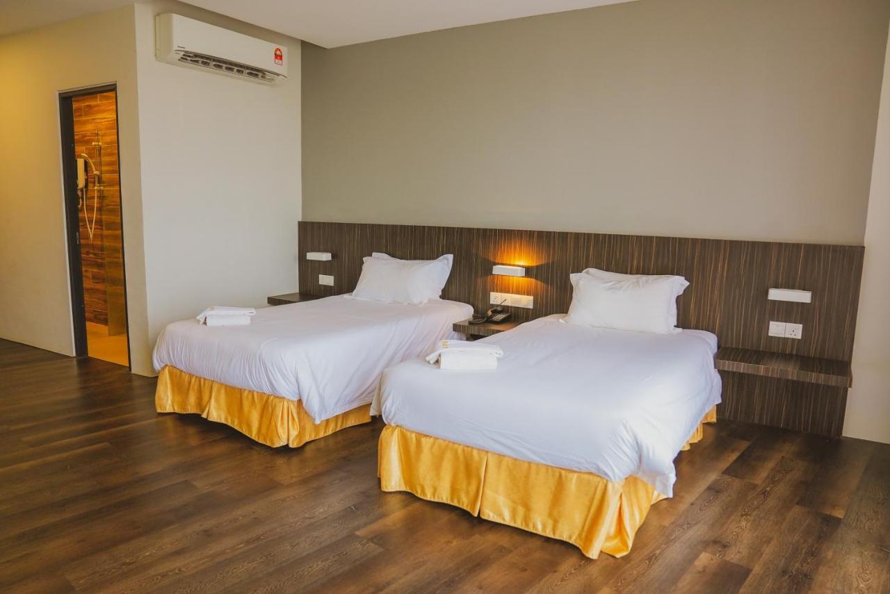 Roxy Hotel Serian Экстерьер фото