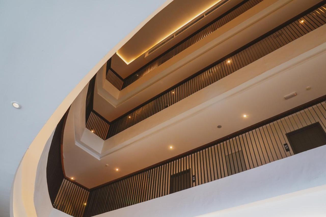 Roxy Hotel Serian Экстерьер фото