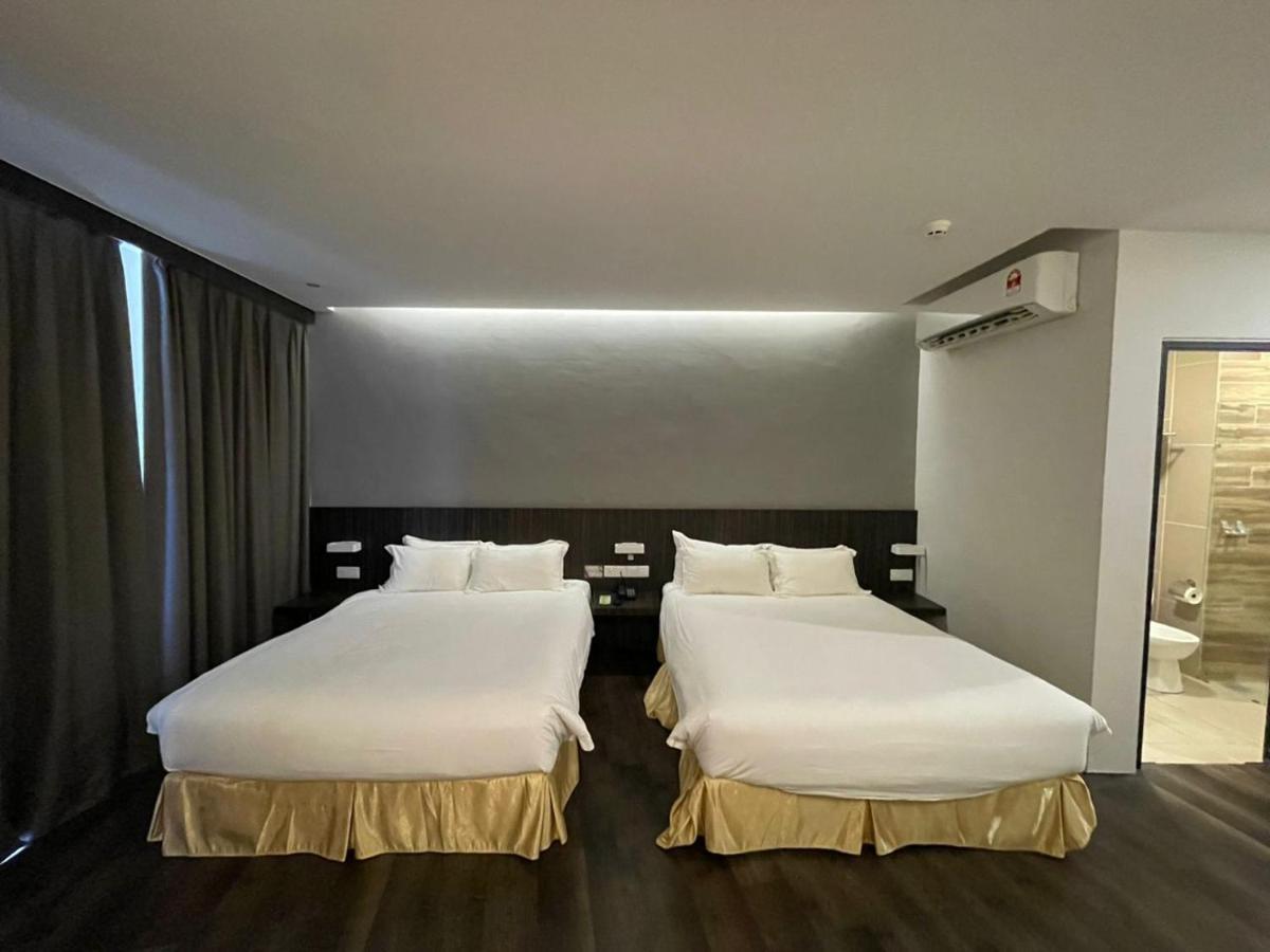 Roxy Hotel Serian Экстерьер фото