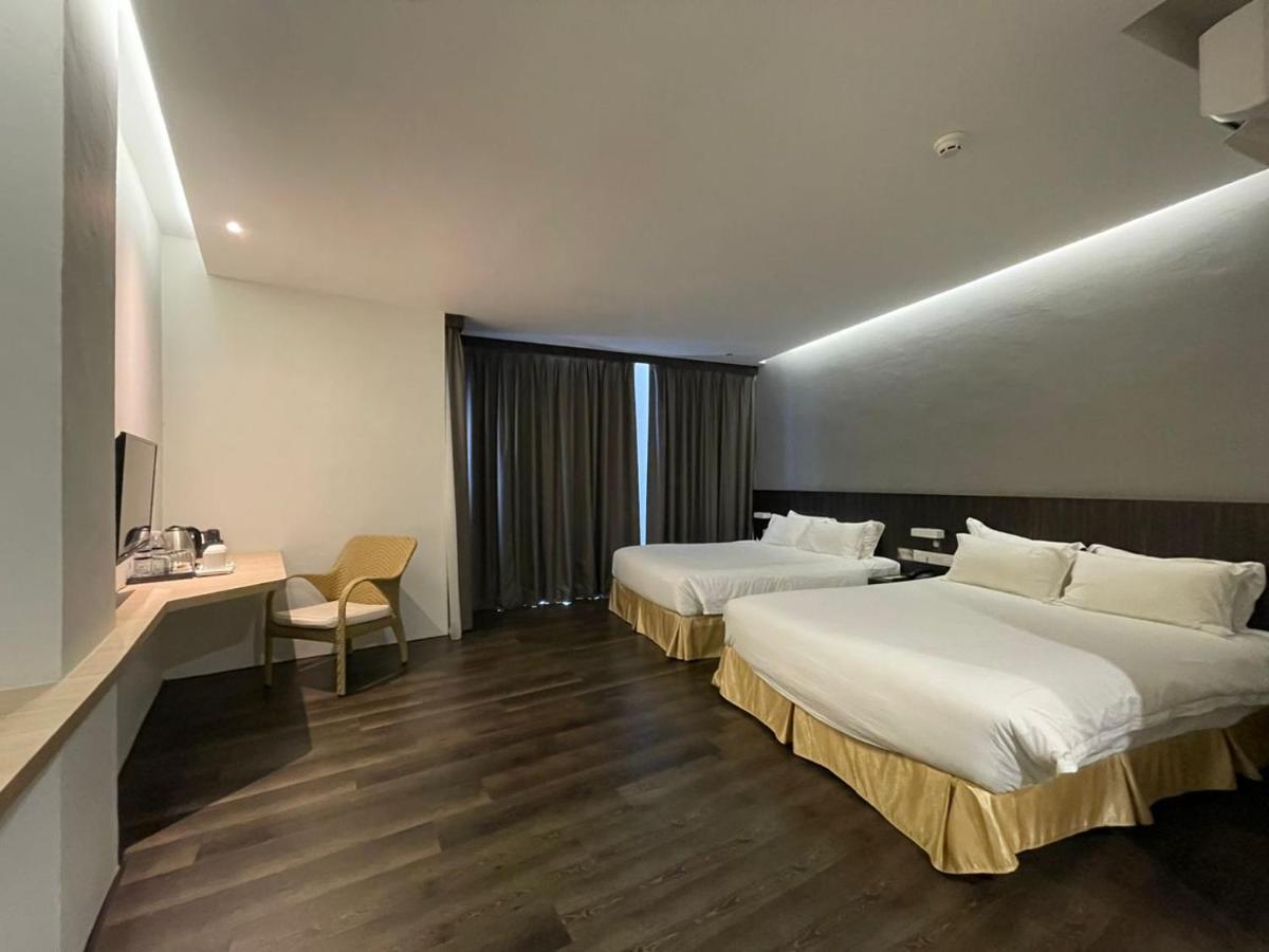 Roxy Hotel Serian Экстерьер фото