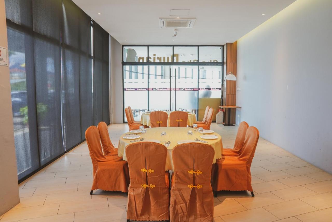 Roxy Hotel Serian Экстерьер фото