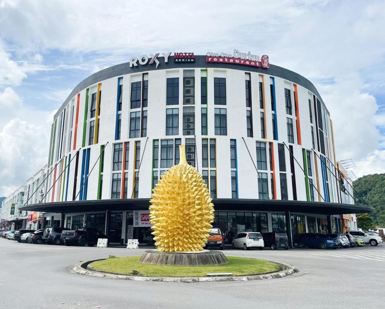 Roxy Hotel Serian Экстерьер фото