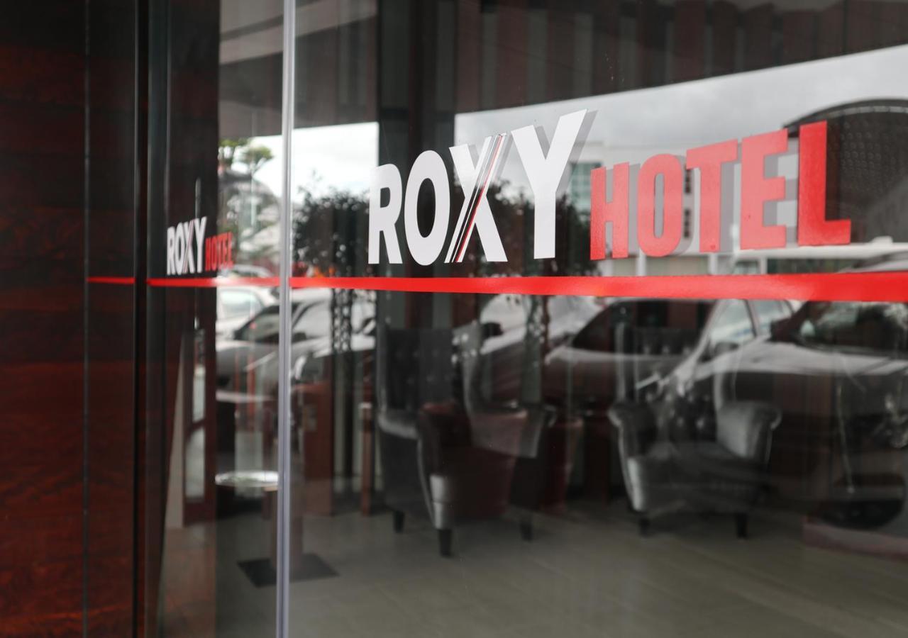 Roxy Hotel Serian Экстерьер фото