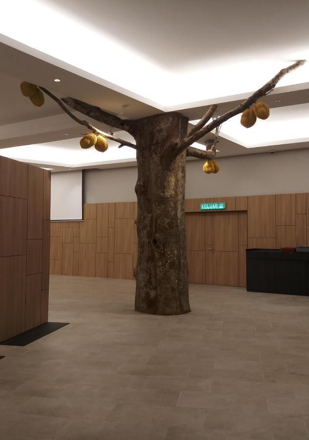 Roxy Hotel Serian Экстерьер фото